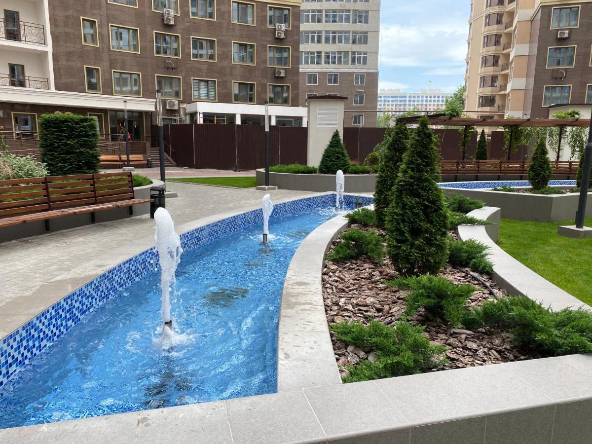 Razor Apartment With Terrace, Kamanina Odessa Exterior foto